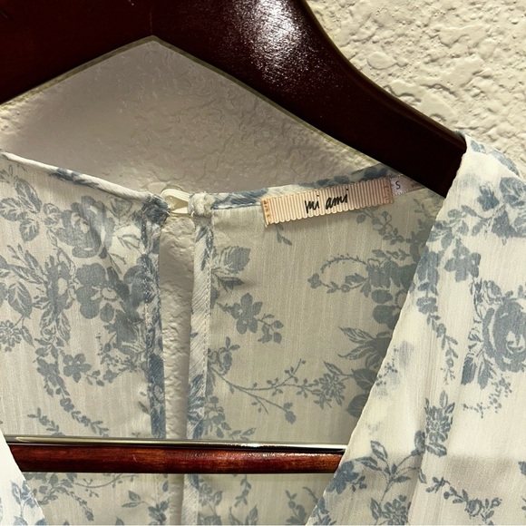 Miami Blue and White Flutter Sleeve Jumpsuit - Picture 2 of 10